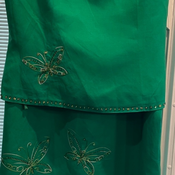 Jessica Howard 2 Piece Kelly Green Top and Long Skirt, Size 12 - Picture 2 of 7